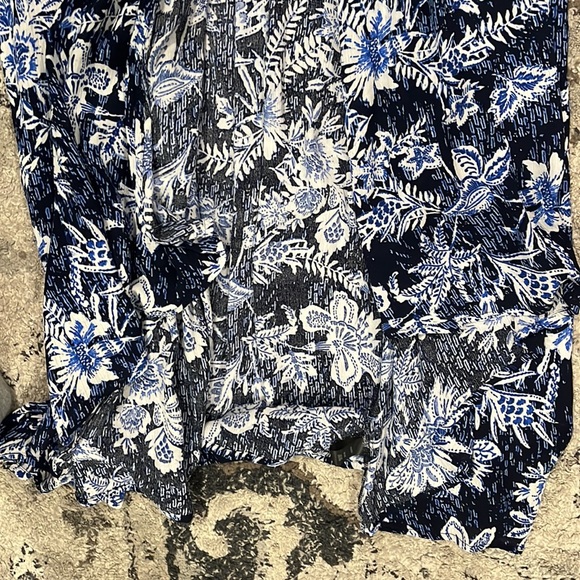 Torrid - Picture 2 of 4